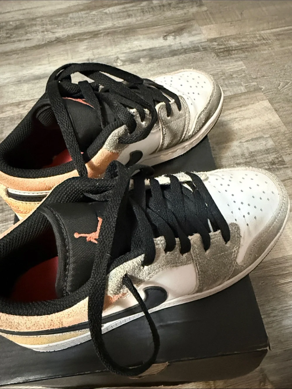 Air Jordan 1 Low (GS) SE Flight Club